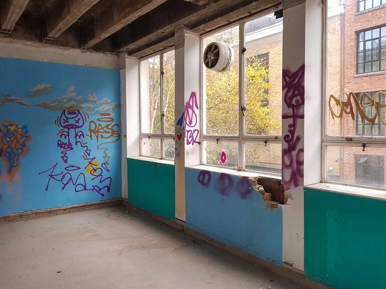 Derelict Warehouse image 23