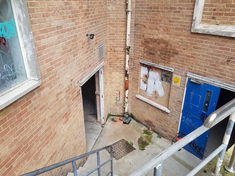 Derelict Warehouse image 26