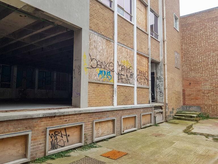 Derelict Warehouse image 27