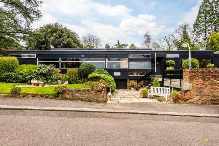 Modernist Bungalow image 1