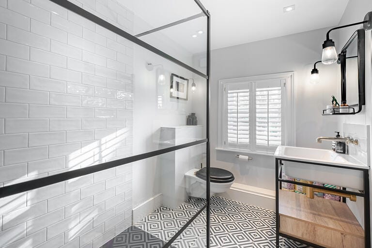 Modernised Victorian House image 37
