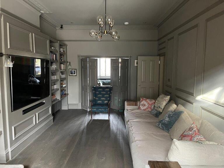 Clapham Victorian Home image 6