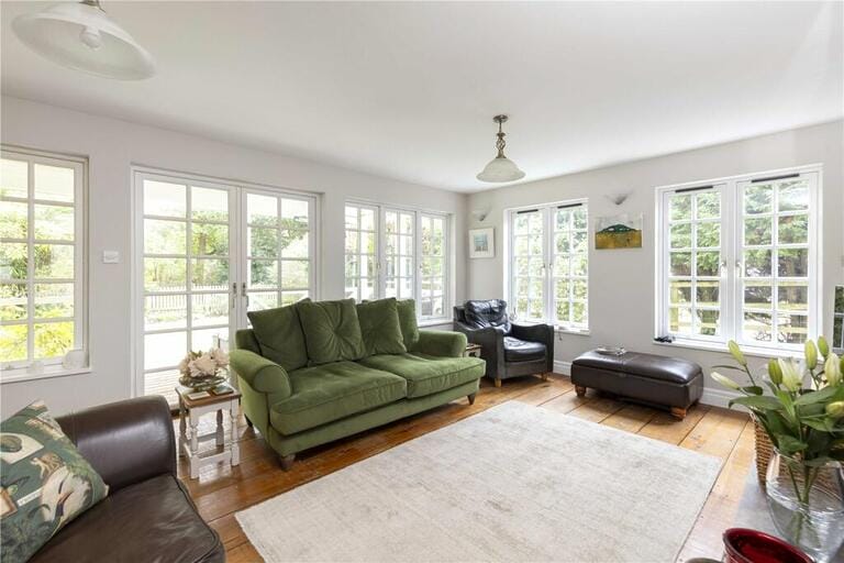 New England Home image 7