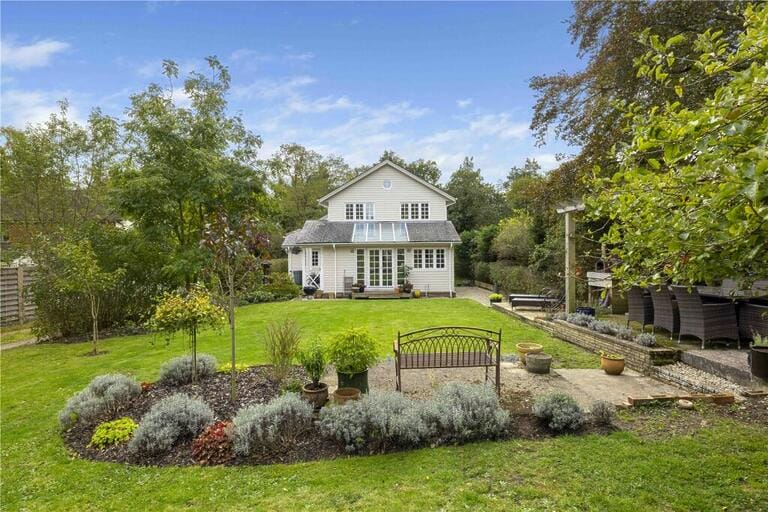 New England Home image 15