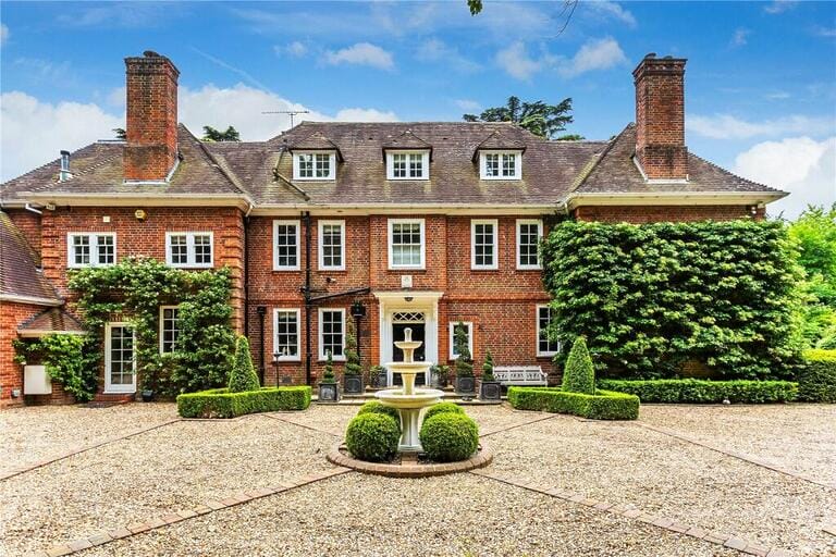 Manor House image 1