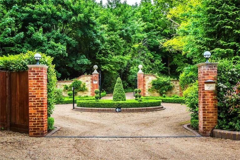 Manor House image 21
