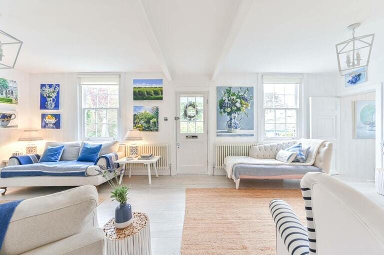 New England Cottage image 4