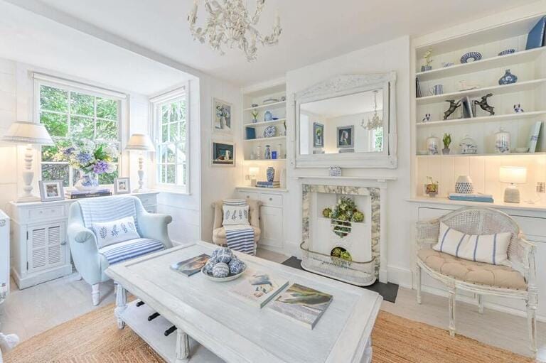 New England Cottage image 10