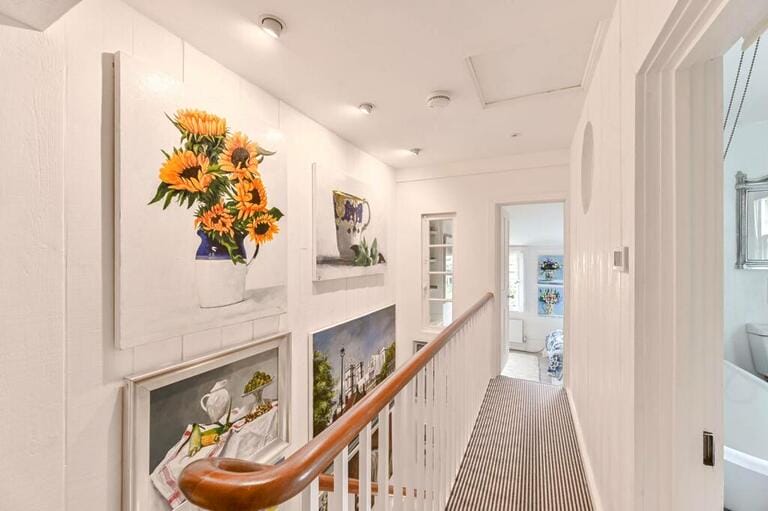 New England Cottage image 33
