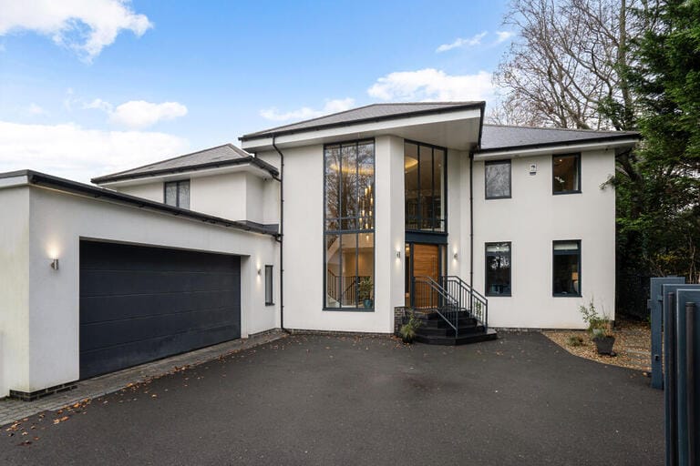 Modern Contemporary Home image 1