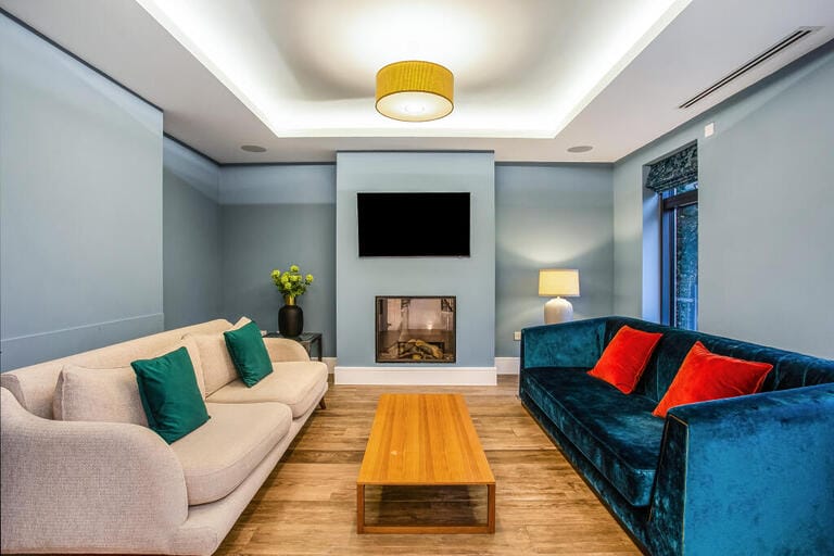Modern Contemporary Home image 7