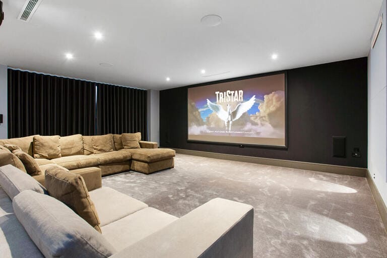 Modern Contemporary Home image 11
