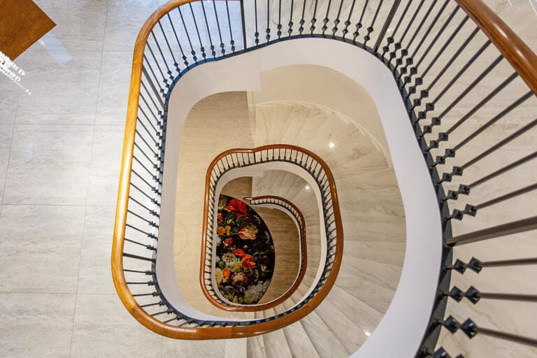 Modern Contemporary Home image 13