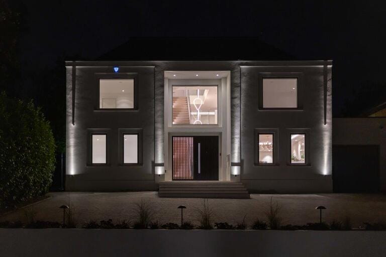 Chislehurst Renovated Home image 19