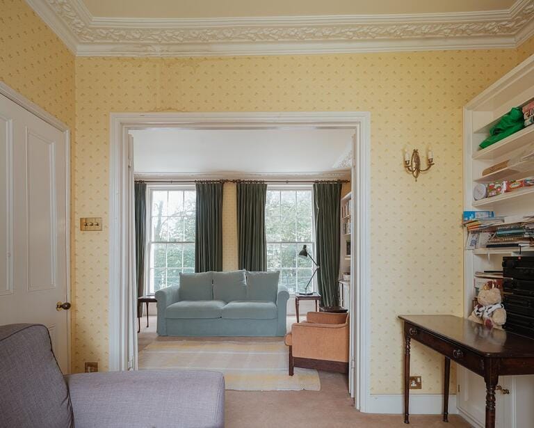 Classic Dated London Townhouse image 17