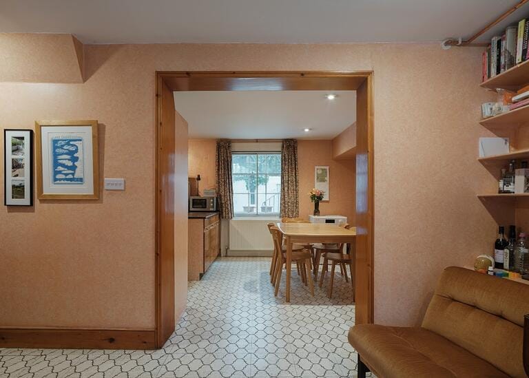 Classic Dated London Townhouse image 9