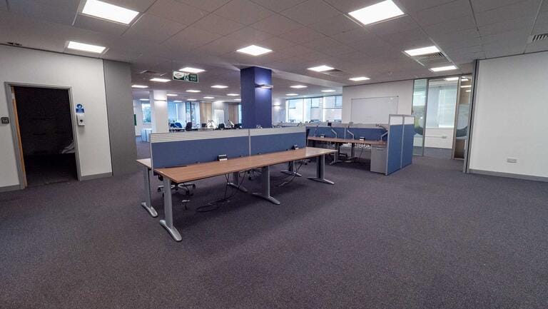 Modern Ealing Offices image 22