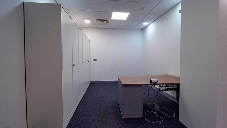 Modern Ealing Offices image 25