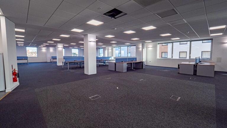 Modern Ealing Offices image 28