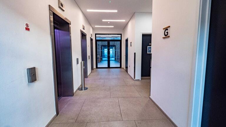 Modern Ealing Offices image 48