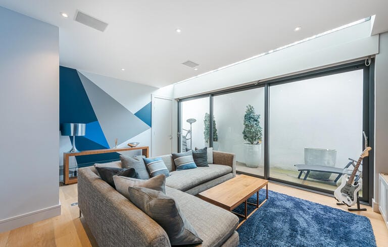 Bright Victorian House in Wandsworth image 13