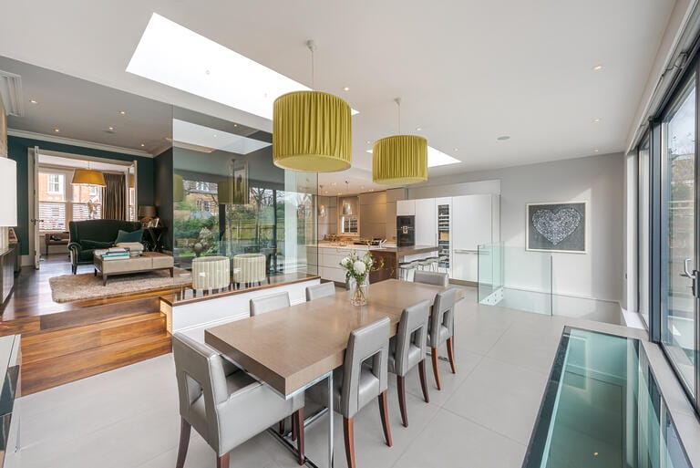 Bright Victorian House in Wandsworth image 3