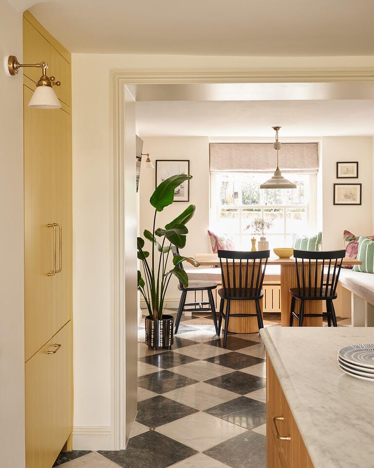 Bright and Colourful Grade II Listed Property image 8