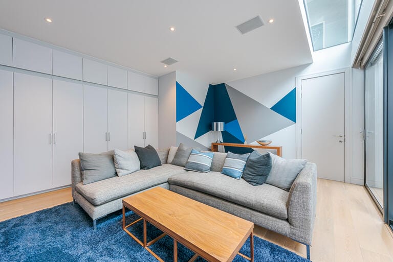 Bright Victorian House in Wandsworth image 12