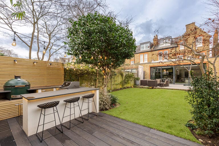 Bright Victorian House in Wandsworth image 24