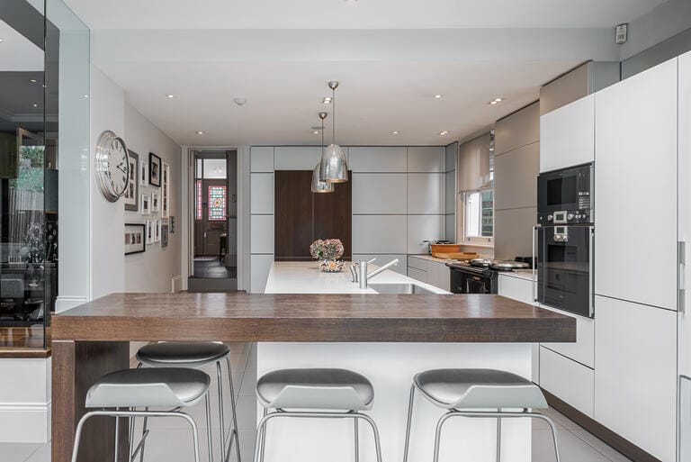 Bright Victorian House in Wandsworth image 6