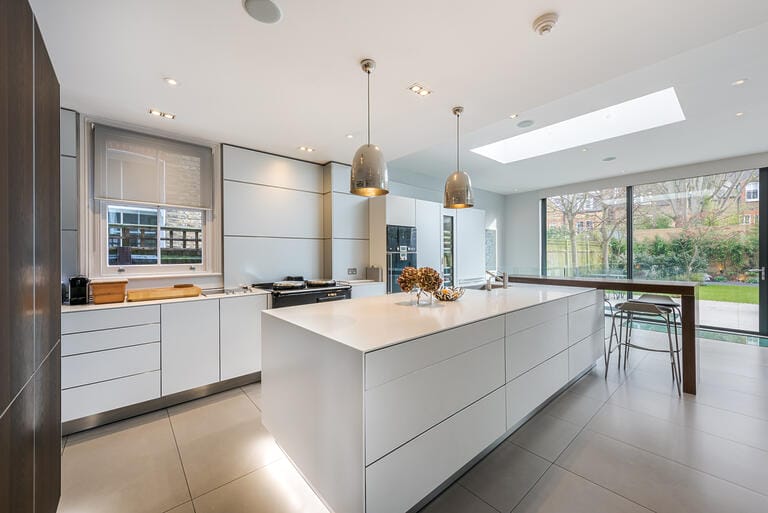 Bright Victorian House in Wandsworth image 5