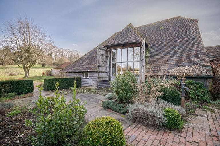 Charming Country House with Converted Barn and Swimming Pool image 57