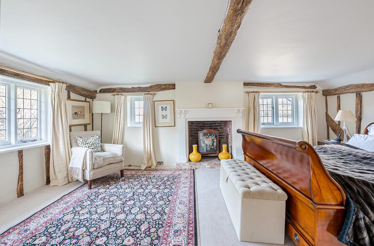 Charming Country House with Converted Barn and Swimming Pool image 37