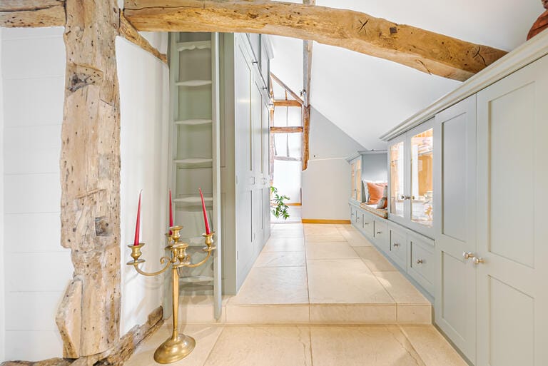 Charming Country House with Converted Barn and Swimming Pool image 26