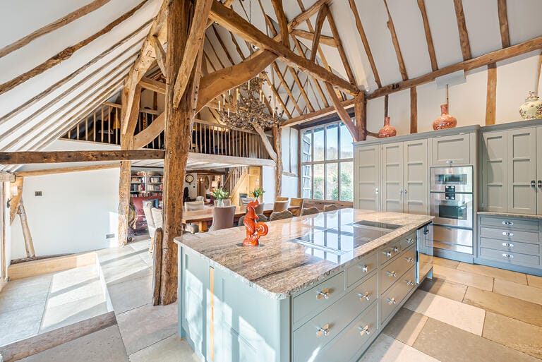 Charming Country House with Converted Barn and Swimming Pool image 5