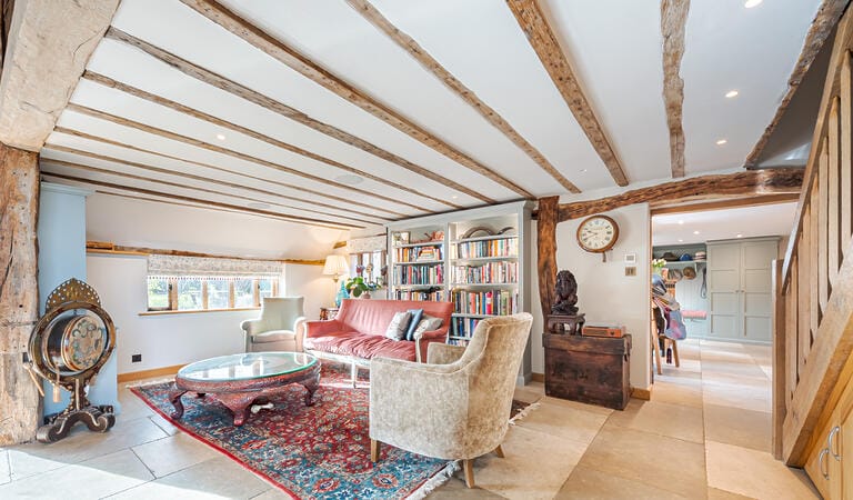 Charming Country House with Converted Barn and Swimming Pool image 2