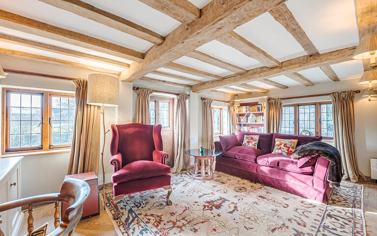 Charming Country House with Converted Barn and Swimming Pool image 18
