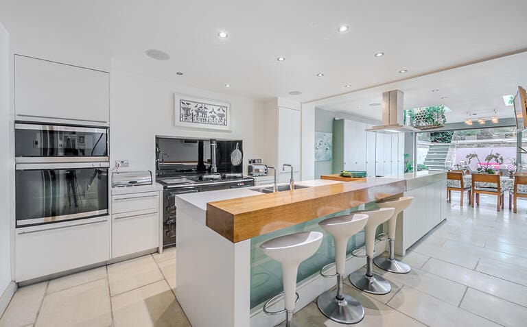 Stunning Four Storey Wandsworth House image 10