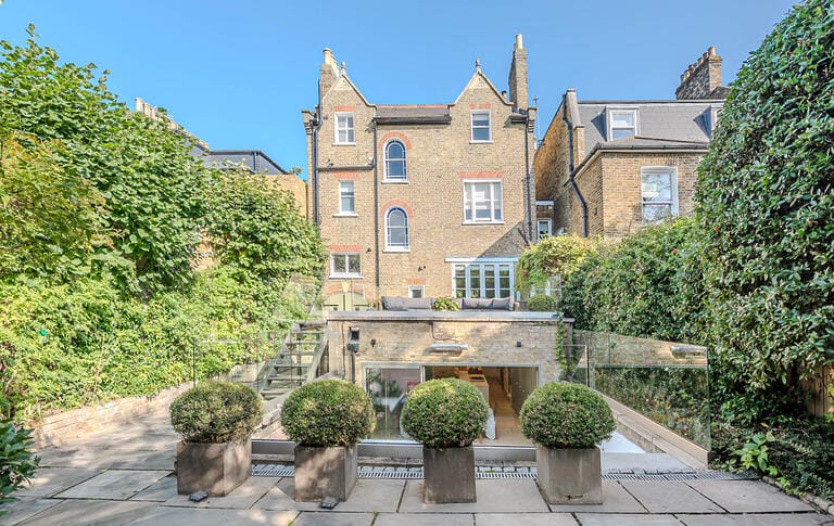 Stunning Four Storey Wandsworth House image 30