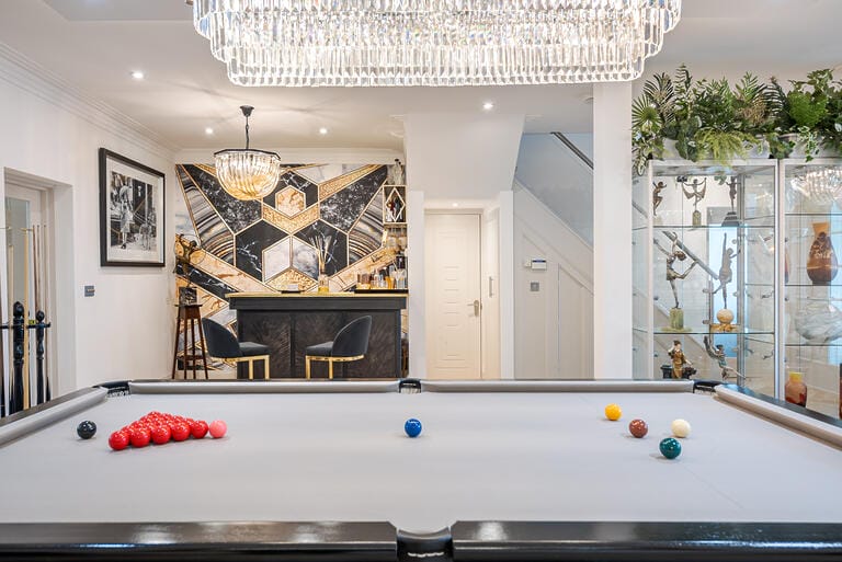 Art-Deco Home with Open Bar/Lounge Area image 15
