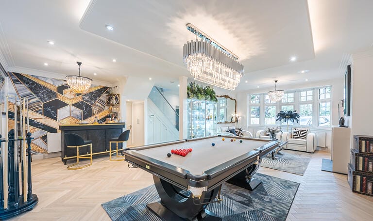 Art-Deco Home with Open Bar/Lounge Area image 14