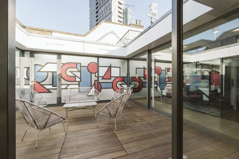 Gaming Centre with Rooftop Terrace image 14