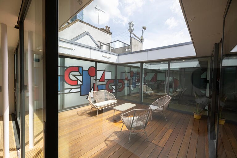 Gaming Centre with Rooftop Terrace image 13