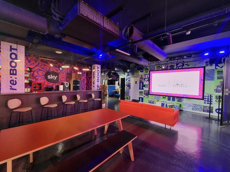Gaming Centre with Rooftop Terrace image 3