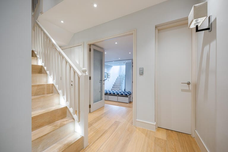 Bright Victorian House in Wandsworth image 15