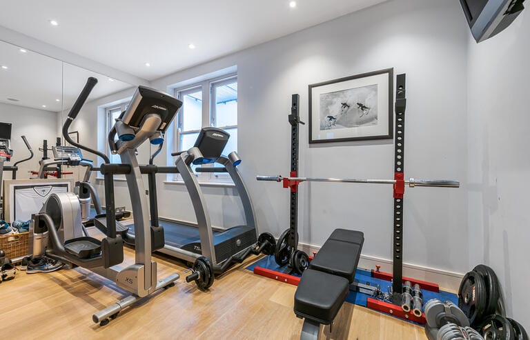 Bright Victorian House in Wandsworth image 18