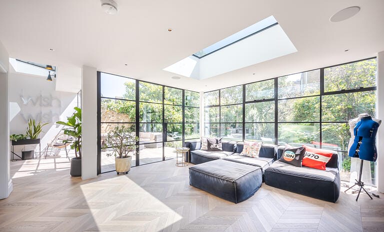 Bright and Spacious Victorian Putney Home image 13