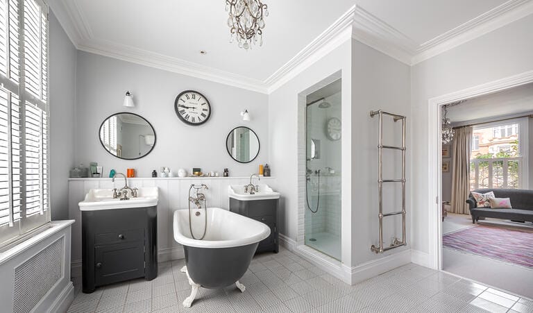 Bright and Spacious Victorian Putney Home image 20