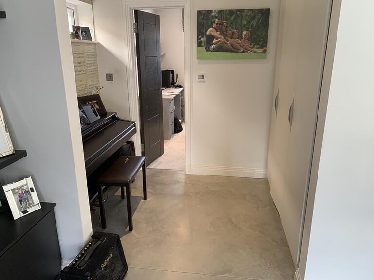 Large Modern Family Home image 11