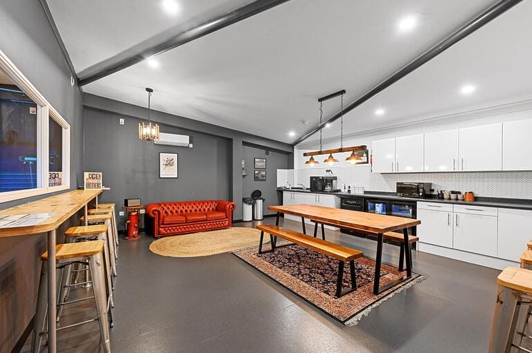 London City 6000sqft Studio image 11